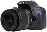 Canon EOS 550D v přední perspektivě (Kliknutí zvětší)