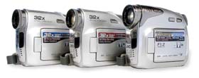 Trojice mini-DV kamer JVC pohromadě (Klikni pro zvětšení)