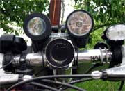 UNI-Stativ drží Canon MVX3i na kole (Klikni pro zvětšení)