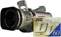 GR-DV4000: s kazetou JVC v popředí (Klikni pro zvětšení)
