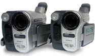 Obě kamery současné nabídky D8 (Klikni pro zvětšení)