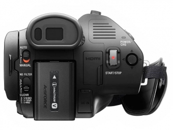Videokamera Sony AX700 - pohled ze zadní strany