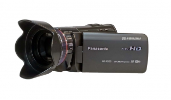 Videokamery Panasonic HC-X920 - sluneční clona