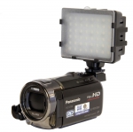 Videokemera Panasonic HC-V700 a světlo CN-48H