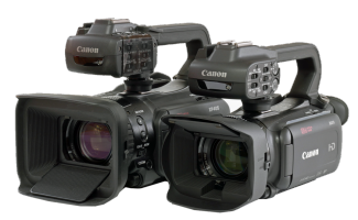 Videokamery Canon XF405 a XA11 vedle sebe...