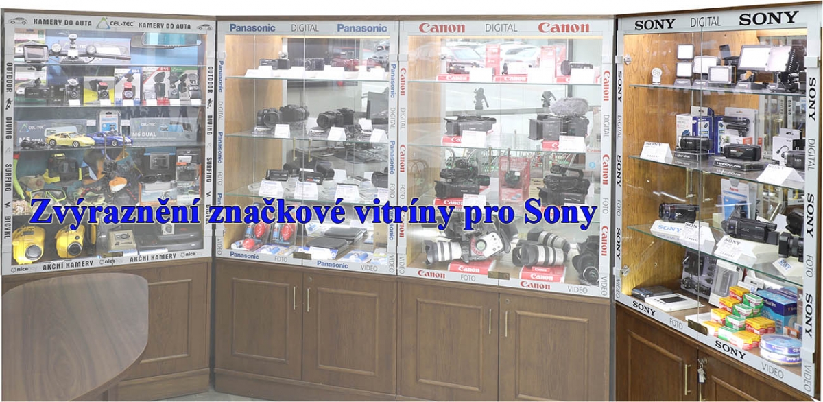 Zvýrazněná vitrína Sony v prodejně VIDEOKAMERY CZ