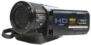 Perspektiva černé HDV-kamery Sony HC9 (Kliknutí zvětší)