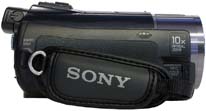 Sony HDR-CX550 z pravého boku (Kliknutí zvětší)