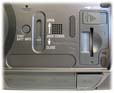 Detail zakrytých konektorů Sony UX1 (Klikni pro zvětšení)