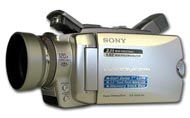 Sony DCR-HC85: celkový pohled (Klikni pro zvětšení)