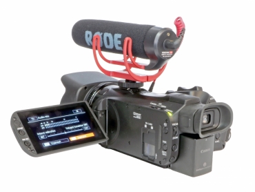 Mikrofon RODE na videokameře Canon HF G40