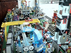 Detail stavebnice Lego před přestavbou prodejny