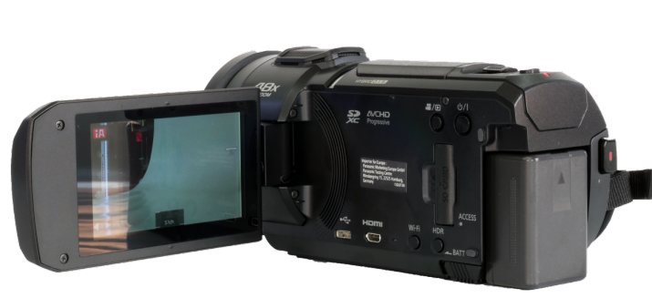 Videokamera Panasonic HC-V800: pohled pod displej 