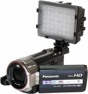 Panasonic HC-V720 s LED světlem