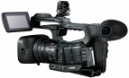 Videokamera Canon XF705 v zadní perspektivě...